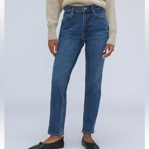 Everlane cheeky jean - True blue color! Perfect FALL JEAN!